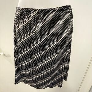 Black & white Striped Skirt, Medium